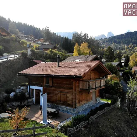 Chalet Ecureuil Noir Шале *